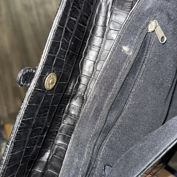 Eberle Black genuine leather Crocodile style Embossed y2k buckle Clutch - Picture 5 of 8